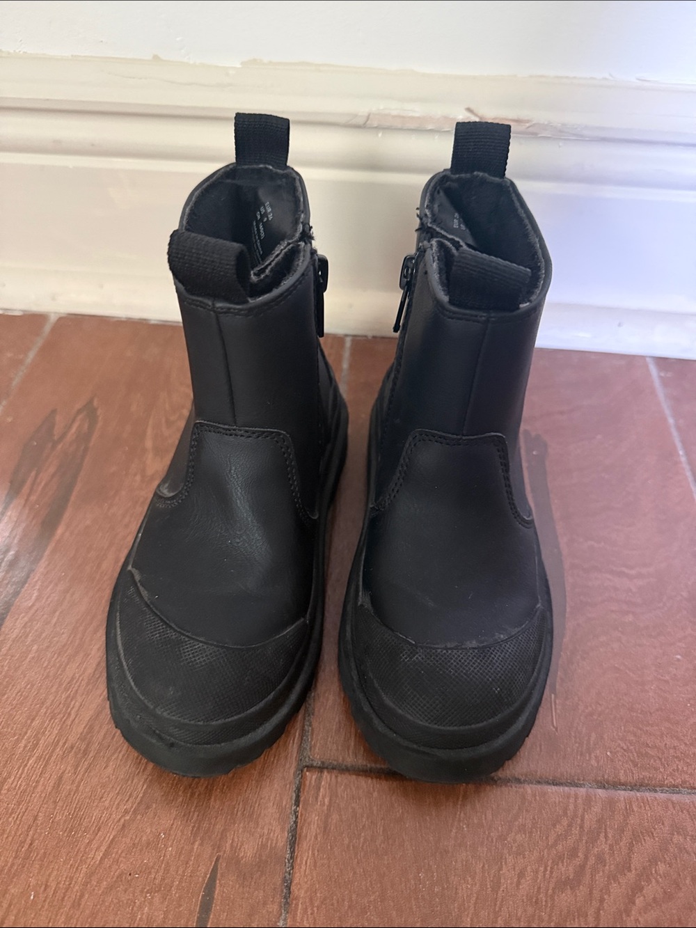 Kids Fur Lined Black Chelsea Boots - Sleek Zip-On Ankle Shoes